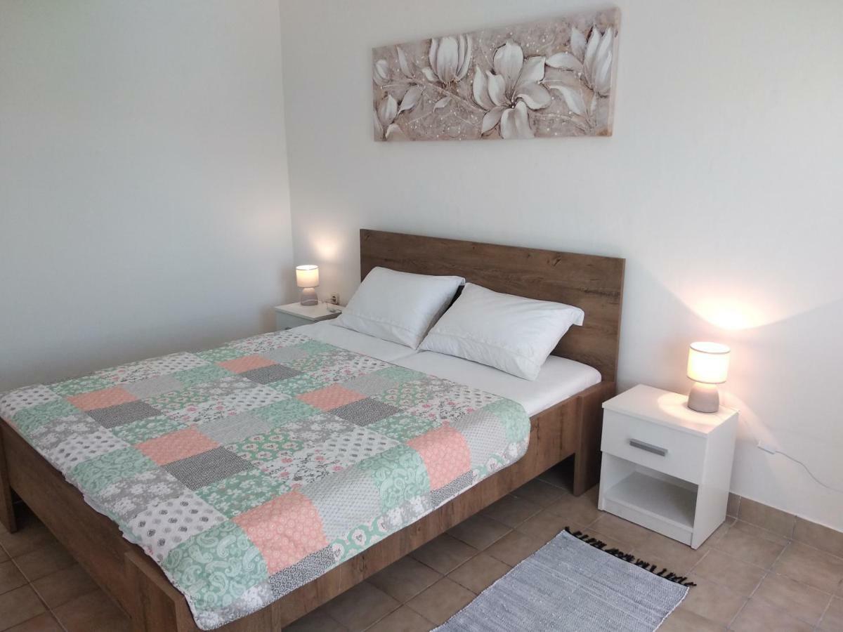Kuca Za Odmor Matko House Matko Villa Pag Town Buitenkant foto